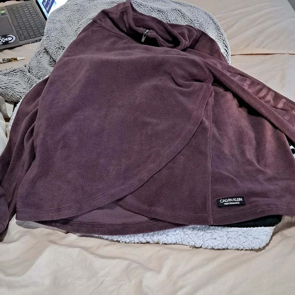 CALVIN KLEIN PERFORMANCE SIZE MEDIUM - Picture 2 of 2